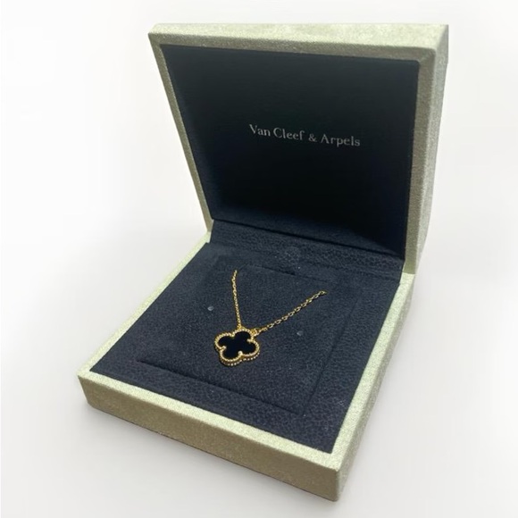 VC&A Alhambra Necklace – Black Onyx {Full Set} - Picture 4 of 4